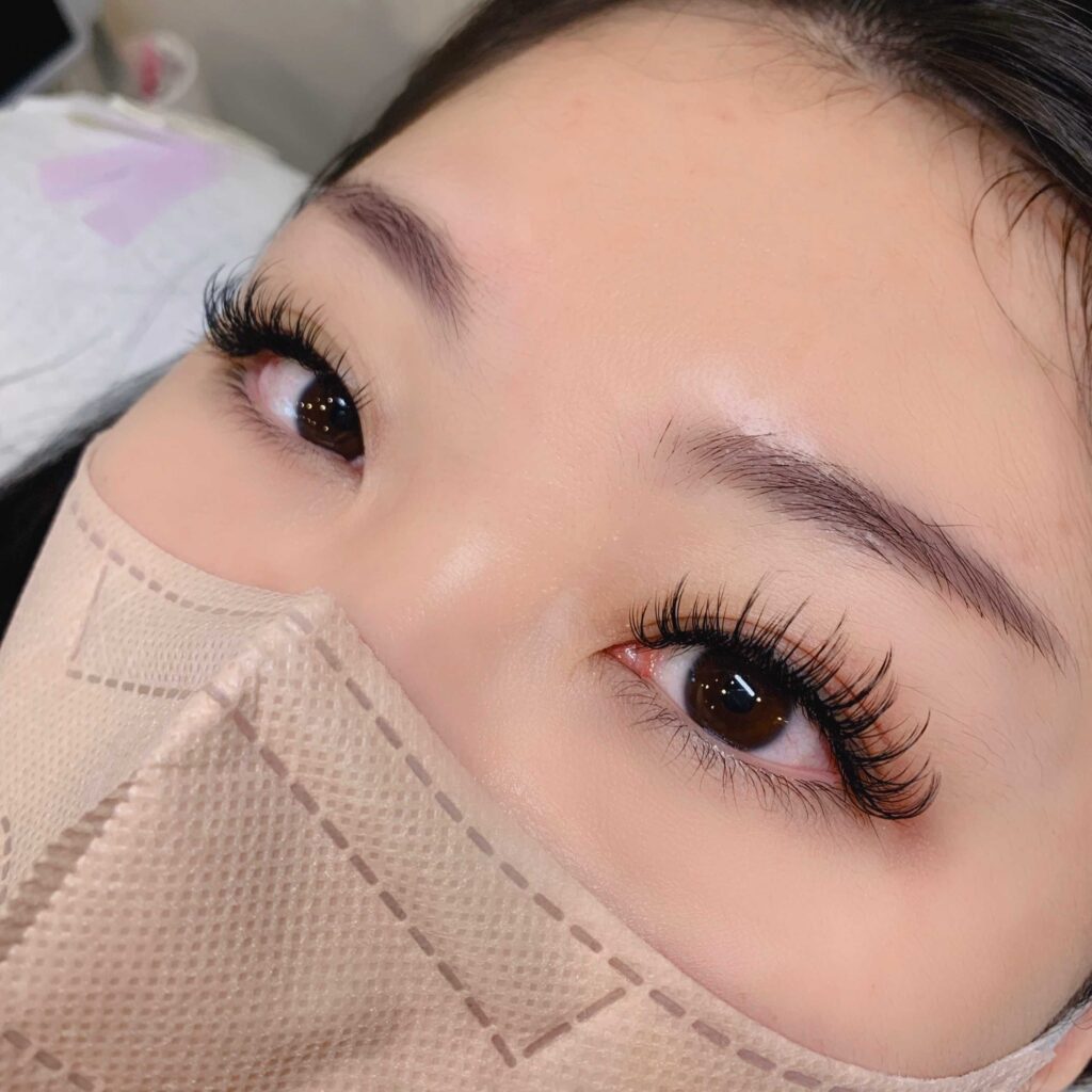Quy trình gắn mi anime style với kỹ thuật lash mapping chi tiết