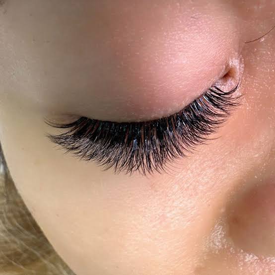 Mega Volume Eyelash