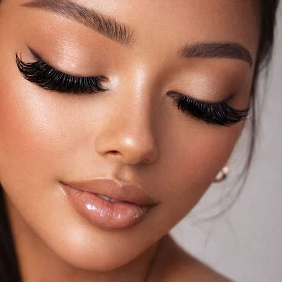 Lash Extensions vs Strip Lashes