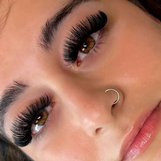 Mega Volume Eyelash