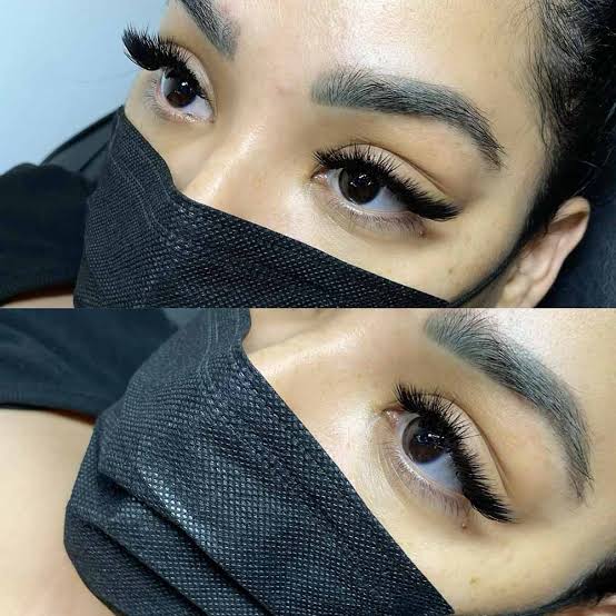 Người đeo mi giả thuần chay thoải mái, phù hợp mắt nhạy cảm